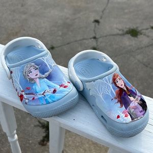 Toddler crocs
